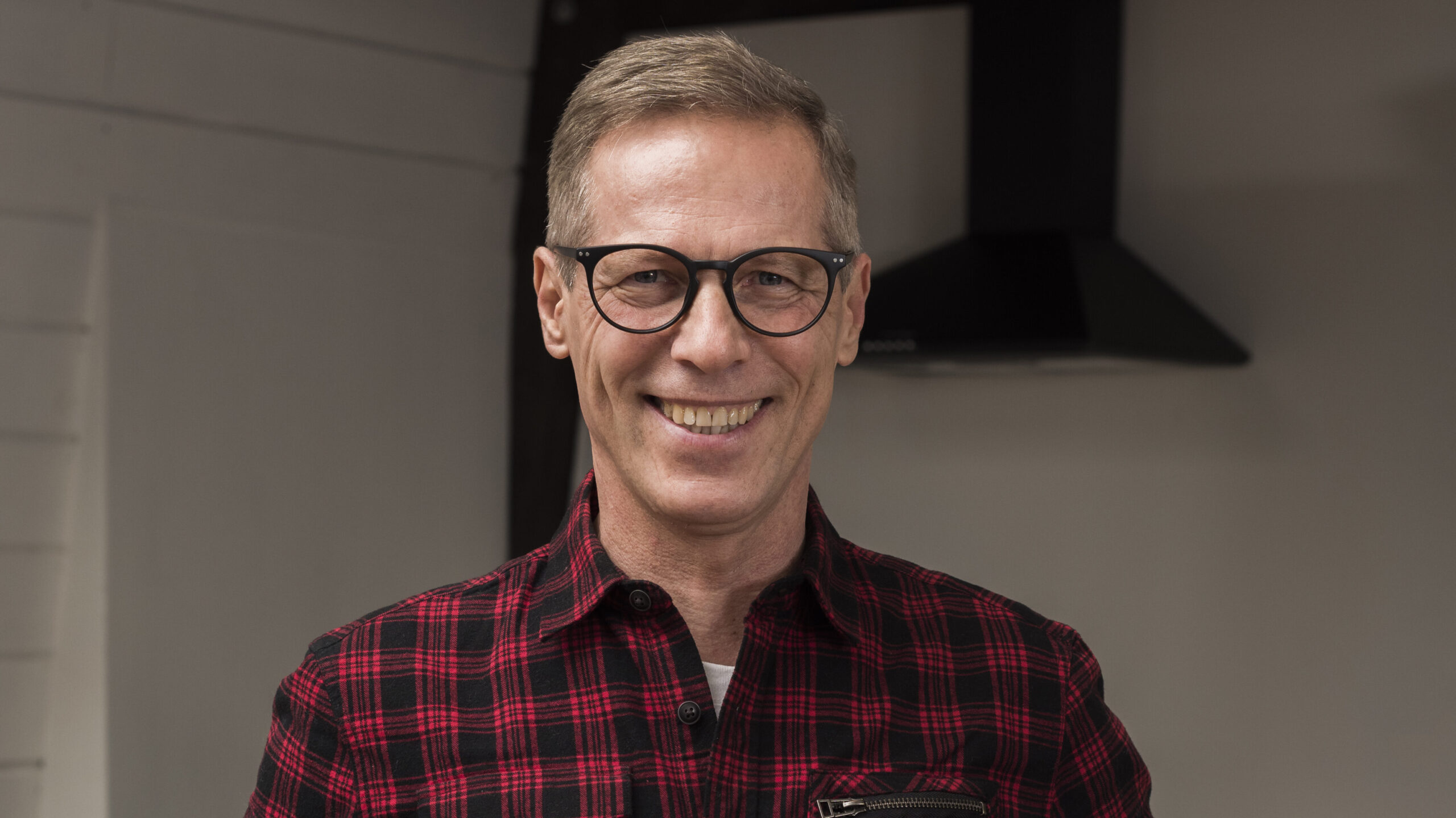 smiley-father-posing-kitchen-1